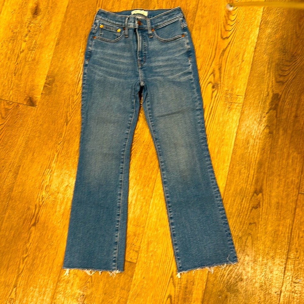 Madewell Kick-Out jeans mid-rise 9”” size 26. Excellent condition!
